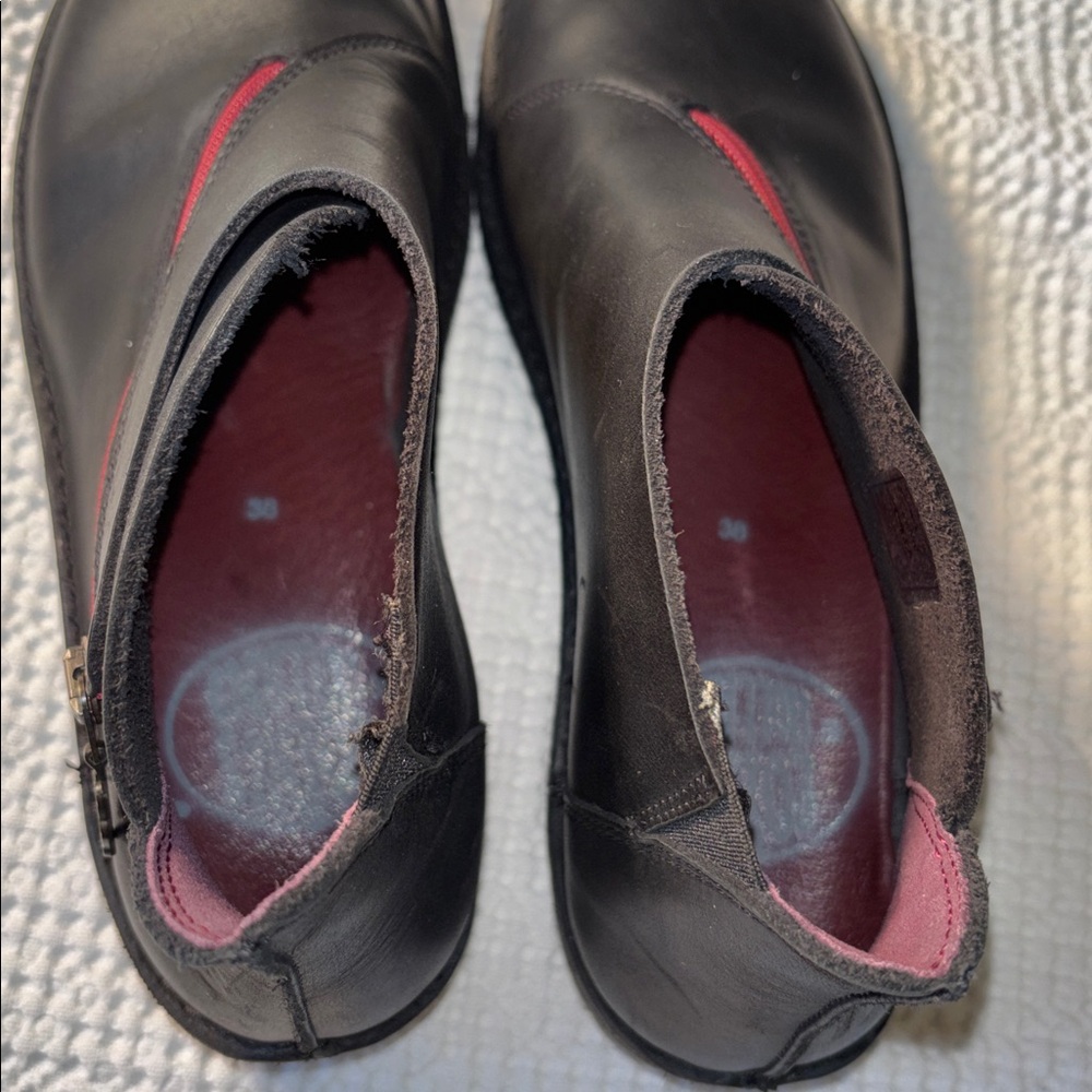 Loints of Holland Black Ankle Boots, Red Zipper, EUC, look NEW! Size UK 39, US 8 - Picture 7 of 15